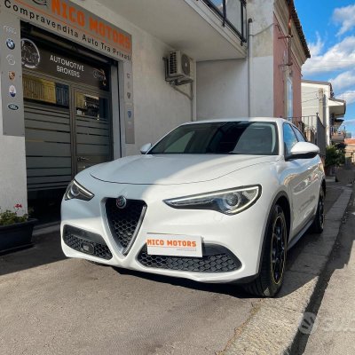 Alfa Romeo Stelvio 2.2 Turbodiesel 160 CV AT8 RWD