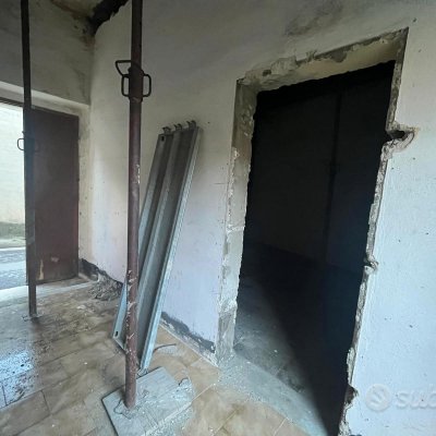 Casa indipendente totalmente da riattare