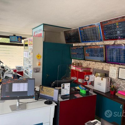 9R - AziendaSi - tabacchi e scommesse - no bar