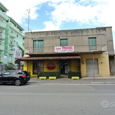 Casa indipendente con corte privata